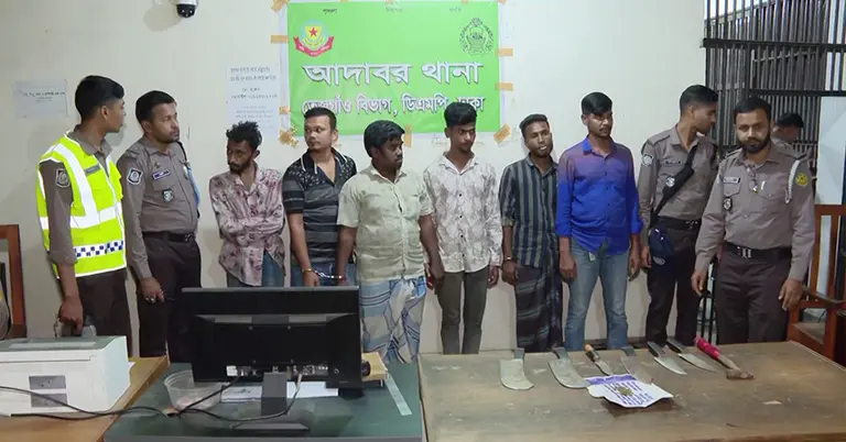 মোহাম্মদপুরে সাঁড়াশি অভিযানে গ্রেপ্তার হওয়া ছয়জন
